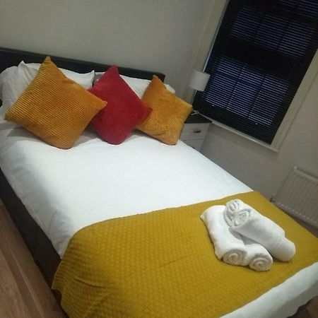 Clifton Apartment Luton  Dış mekan fotoğraf