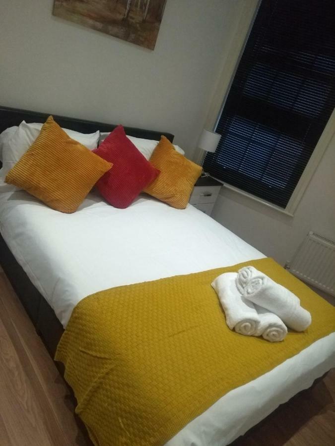 Clifton Apartment Luton  Dış mekan fotoğraf