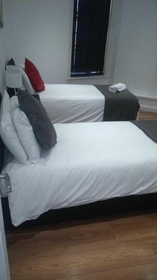 Clifton Apartment Luton  Dış mekan fotoğraf